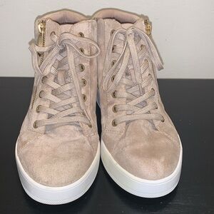 ALDO‎ Women's Ailannah Sneaker. Size 9.  Vegan Leather.